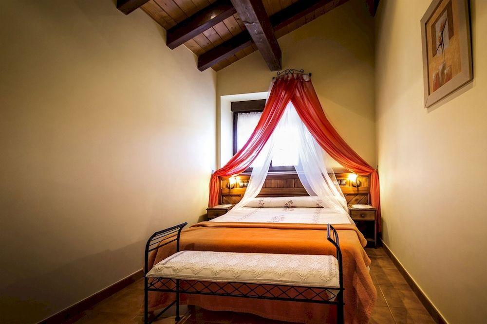 Apartamentos Toraya Hoz de Anero Buitenkant foto