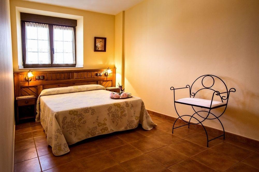 Apartamentos Toraya Hoz de Anero Buitenkant foto